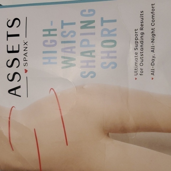 Assets by Spanx High-Waist Shaping Short Tummy Control Comfort Nude - Picture 2 of 5